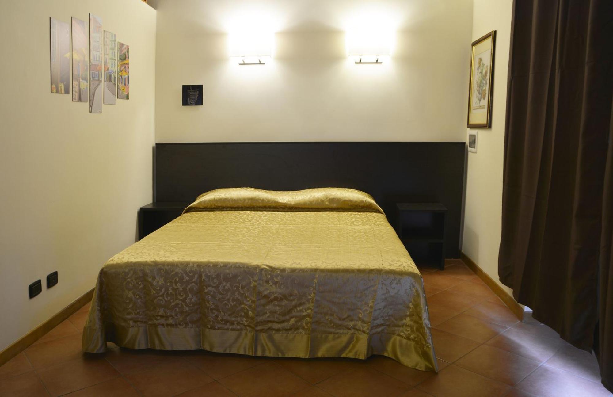 Apartamento Gemelli Holidays -2 Easy Lofts, Groundfloor With Courtyard, Mezzanine Bedroom, Baby & Pet Friendly, Near Monte Mario Station Connecting To Center In 20 Minutes, 2 Steps From Bus, Groceries, Restaurants, Park, Cycle Path - Warm Guest Care In 4 Languag Roma